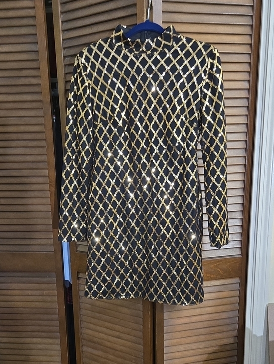 Source Unknown Dresses & Skirts - Source Unknown Black Long-Sleeve Dress with Gold Lattice Sequin